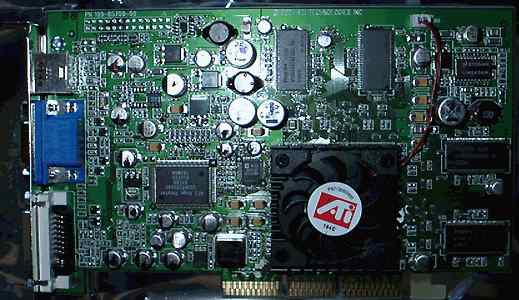 RADEON8500�J�[�h�\